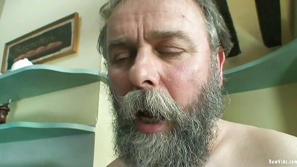 آریال رز با هوس هوچی آسیایی روی خروس بزرگ با دهانش کار می کند فیلم سکسی با دوبله فارسی