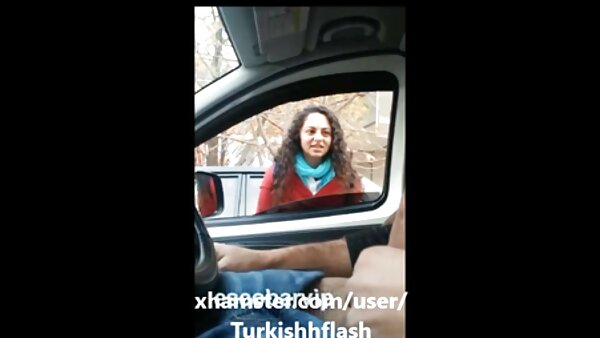 زن عاقل با لباس زیر دانلود فیلم سکسی برای گوشی زنانه سکسی نیکی بیدمشک آبدار خود را خودارضایی می کند